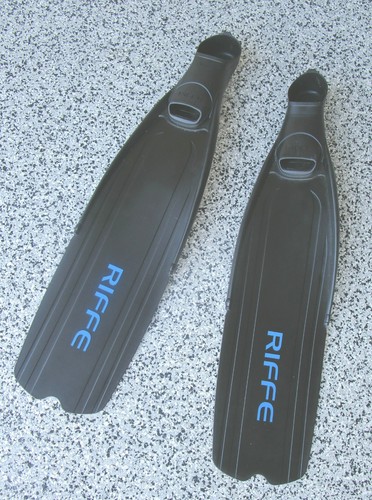 Riffe free diving - diving, long